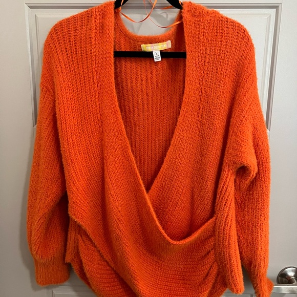 Urban Outfitters Orange Sweater - Picture 2 of 5